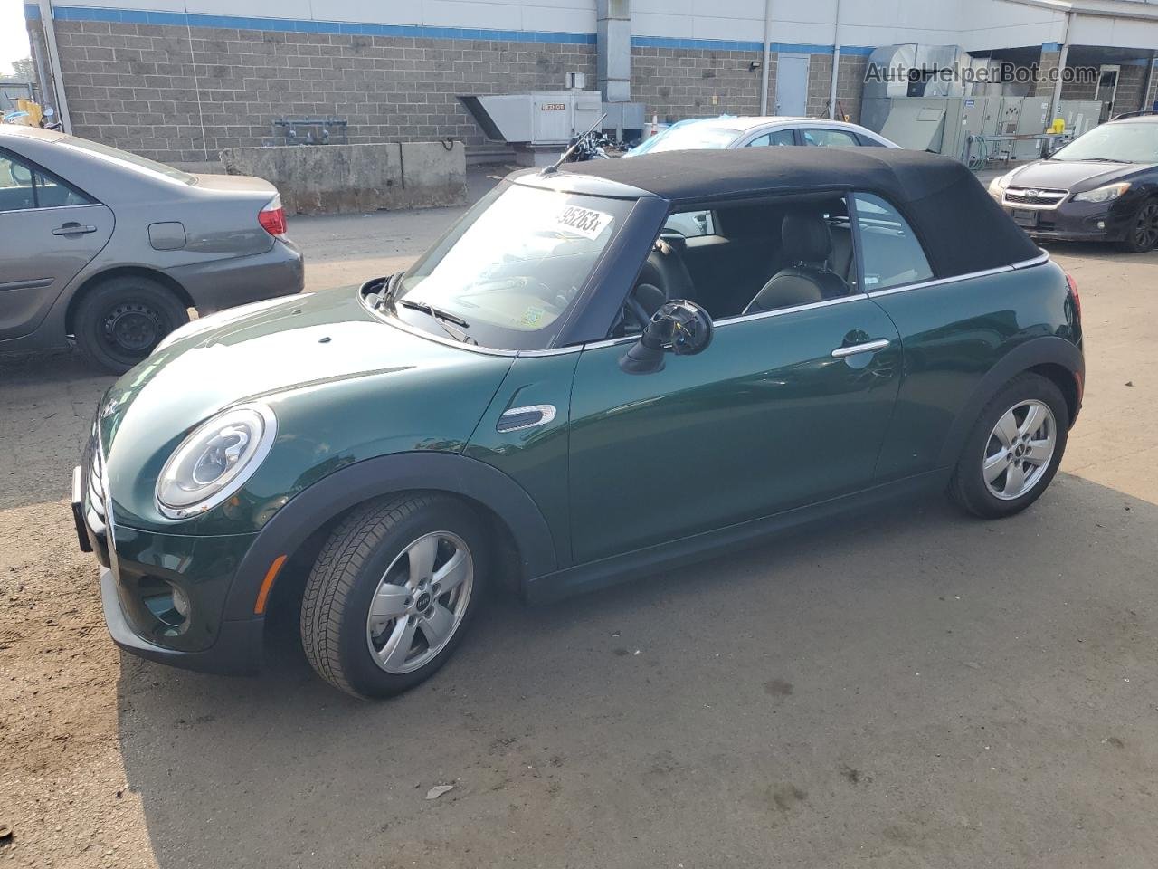 2018 Mini Cooper  Green vin: WMWWG5C59J3D00923