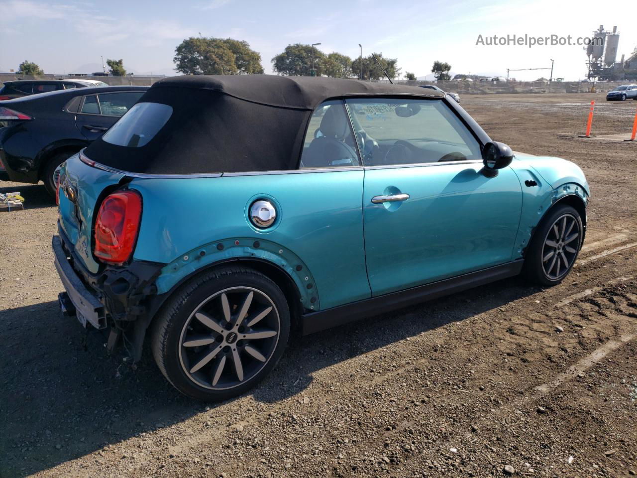 2018 Mini Cooper S Turquoise vin: WMWWG9C52J3E38987