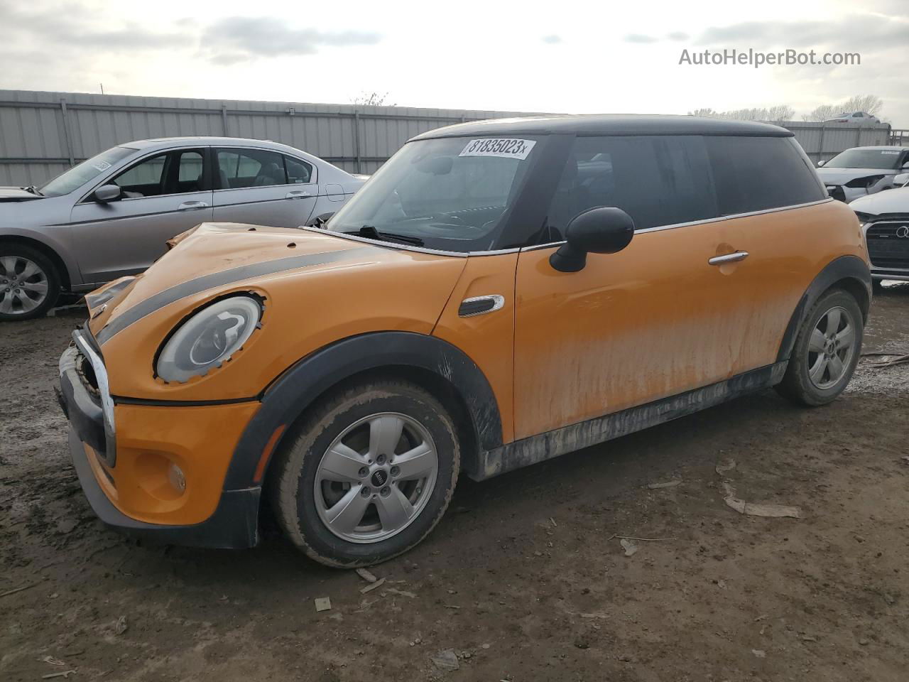 2015 Mini Cooper  Orange vin: WMWXM5C52FT973165