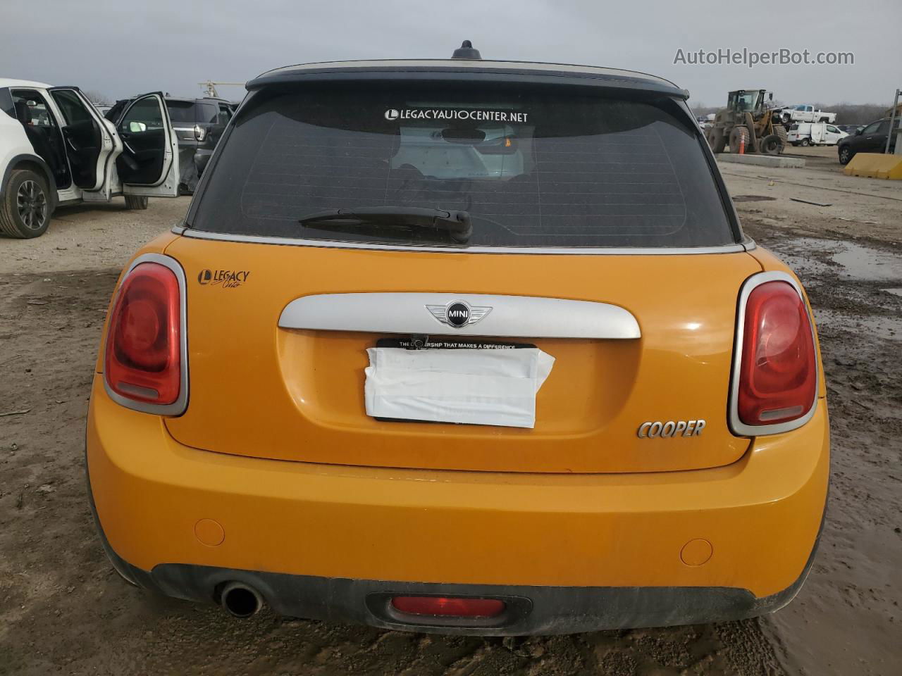 2015 Mini Cooper  Orange vin: WMWXM5C52FT973165