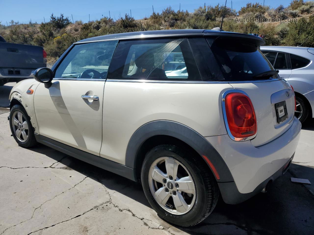 2015 Mini Cooper  White vin: WMWXM5C56F3A56829