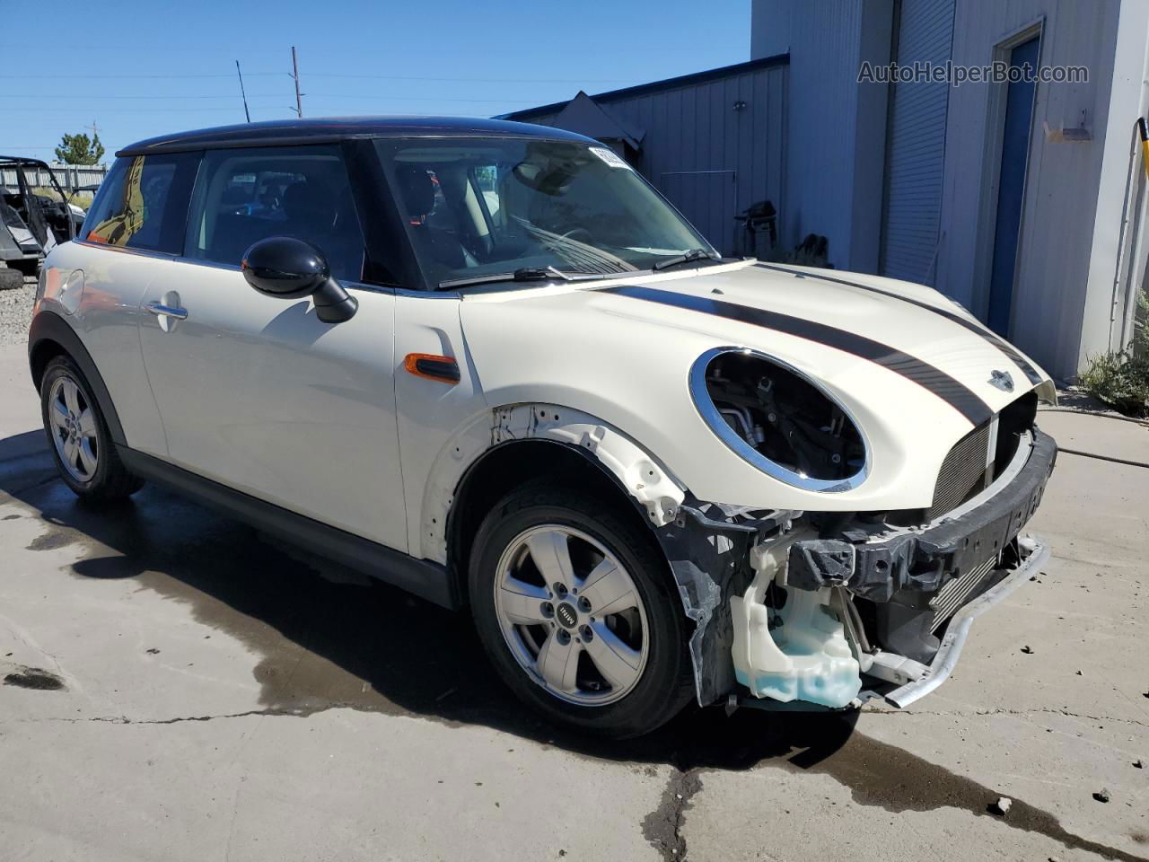 2015 Mini Cooper  White vin: WMWXM5C56F3A56829