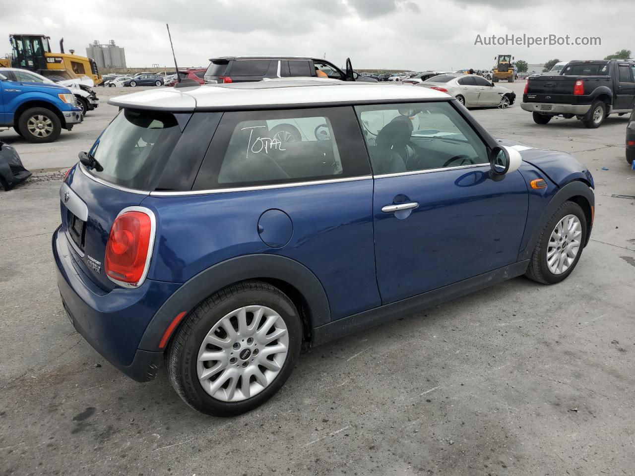 2015 Mini Cooper  Blue vin: WMWXM5C56F3A60055