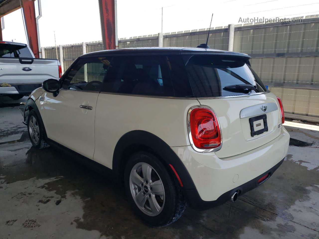 2015 Mini Cooper  Белый vin: WMWXM5C56FT940234