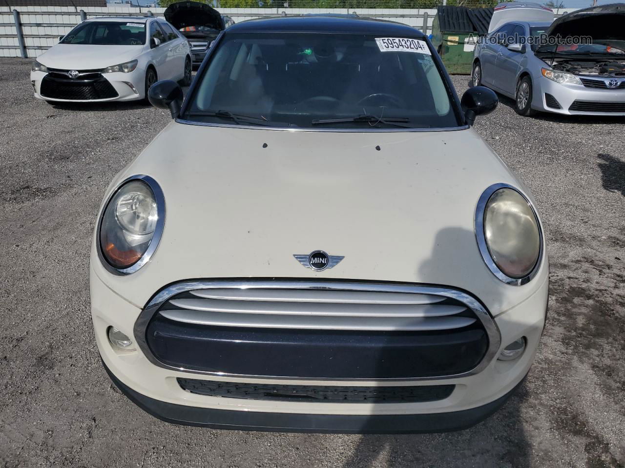 2015 Mini Cooper  White vin: WMWXM5C57F3A56175