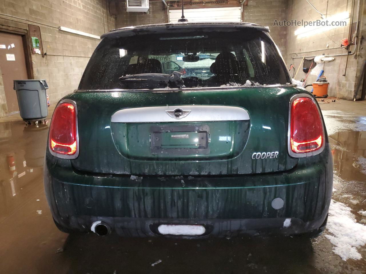 2015 Mini Cooper  Green vin: WMWXM5C57FT940940