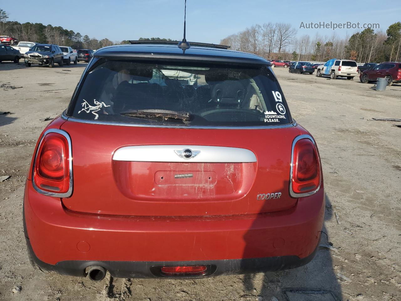 2015 Mini Cooper  Red vin: WMWXM5C58FT973865