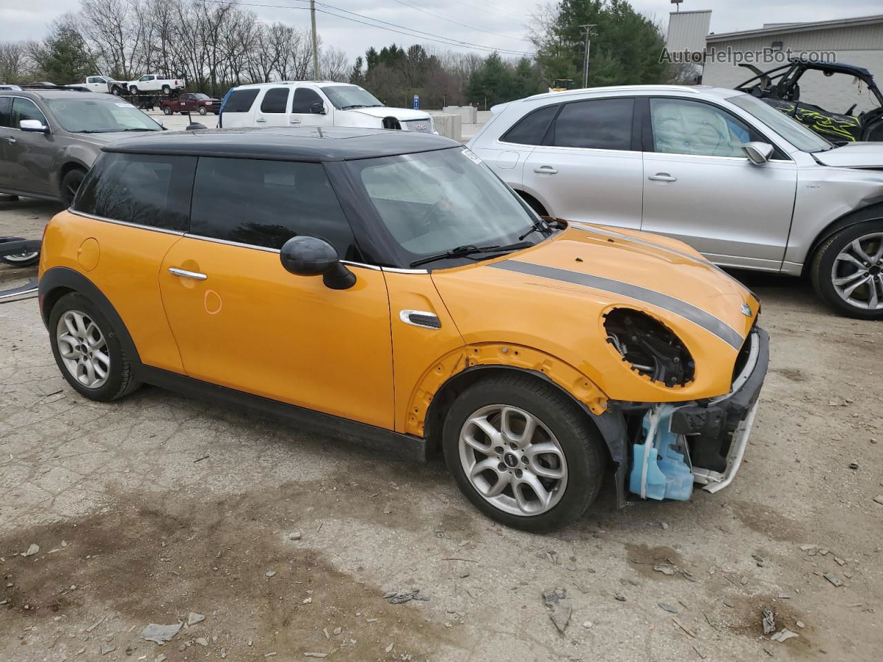 2015 Mini Cooper  Orange vin: WMWXM5C5XFT938213