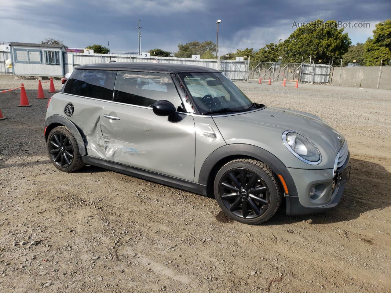 2015 Mini Cooper  Gray vin: WMWXM5C5XFT939748