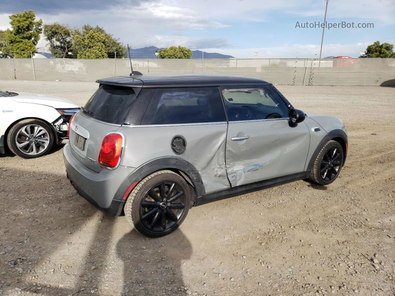 2015 Mini Cooper  Gray vin: WMWXM5C5XFT939748