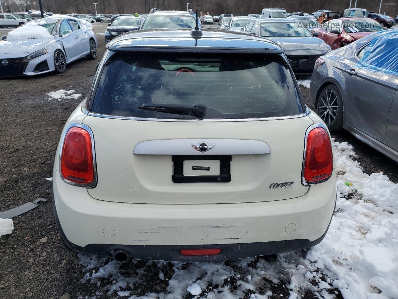 2015 Mini Cooper  Белый vin: WMWXM5C5XFT942505