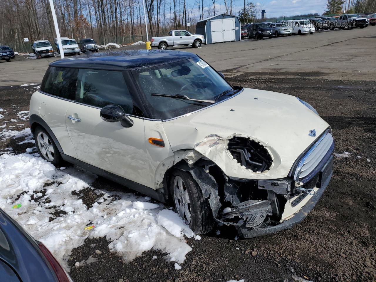 2015 Mini Cooper  White vin: WMWXM5C5XFT942505