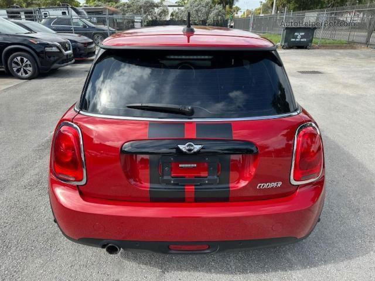 2018 Mini Cooper  Red vin: WMWXP5C50J2G63900