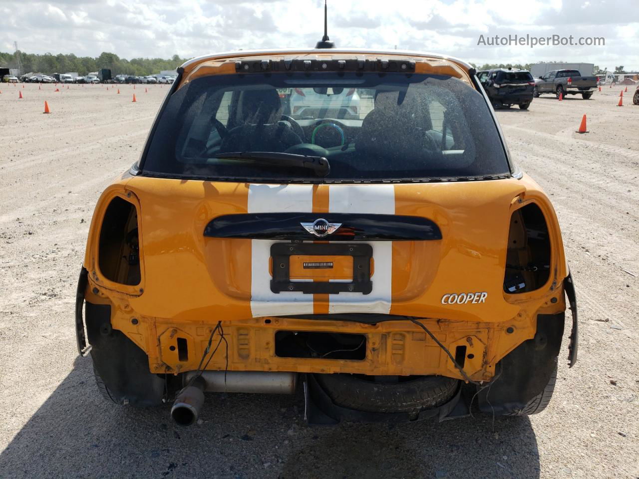 2018 Mini Cooper  Orange vin: WMWXP5C55J2G62483