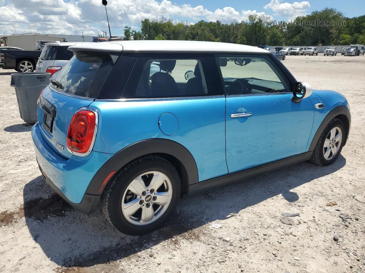 2018 Mini Cooper  Blue vin: WMWXP5C57J2G61528