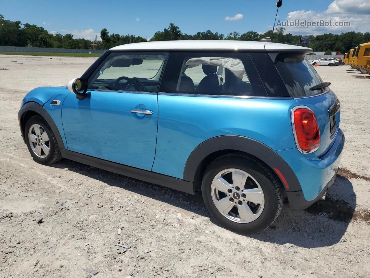 2018 Mini Cooper  Blue vin: WMWXP5C57J2G61528