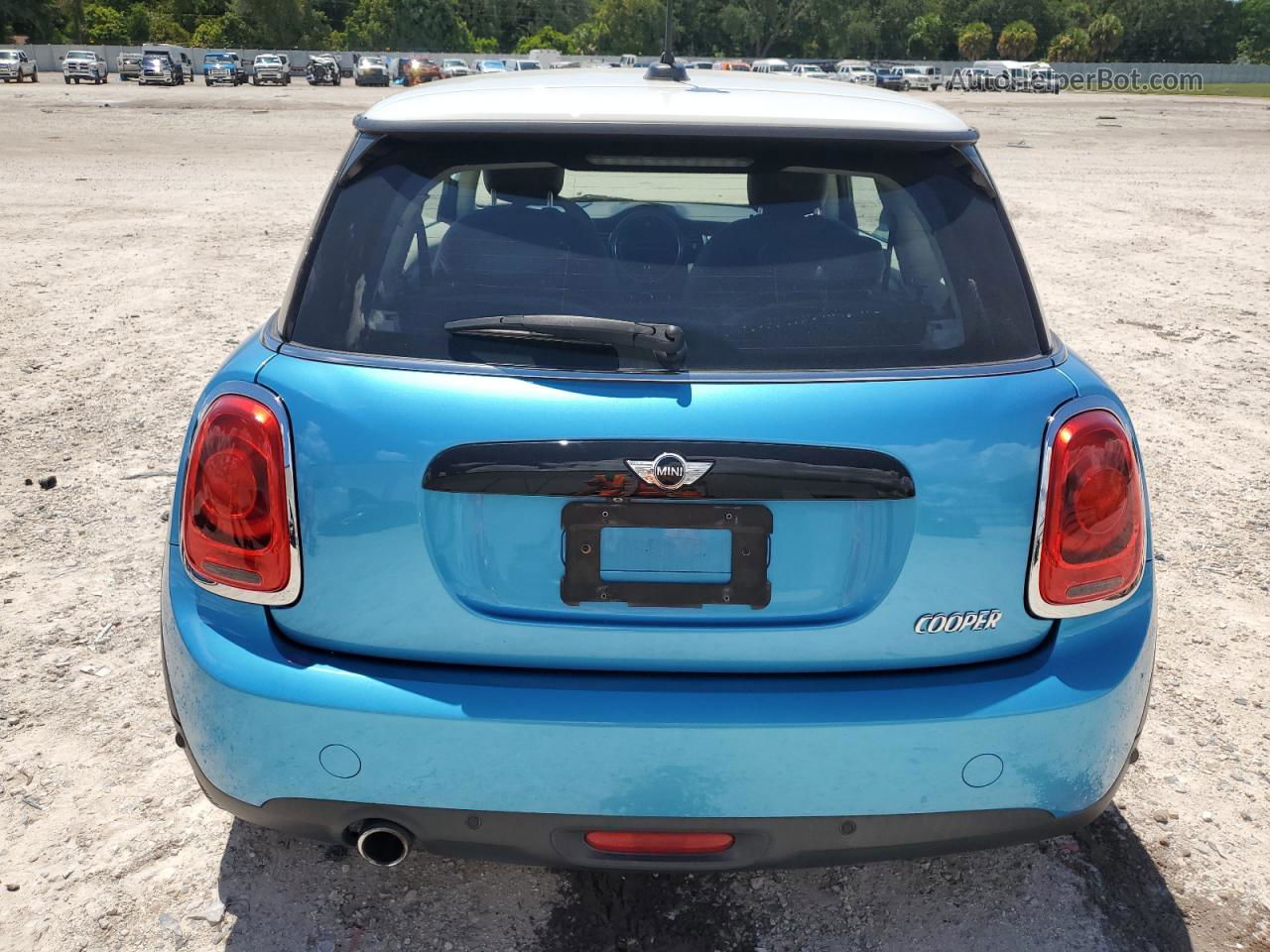 2018 Mini Cooper  Blue vin: WMWXP5C57J2G61528