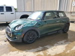 2018 Mini Cooper  Зеленый vin: WMWXP5C57J2G63912