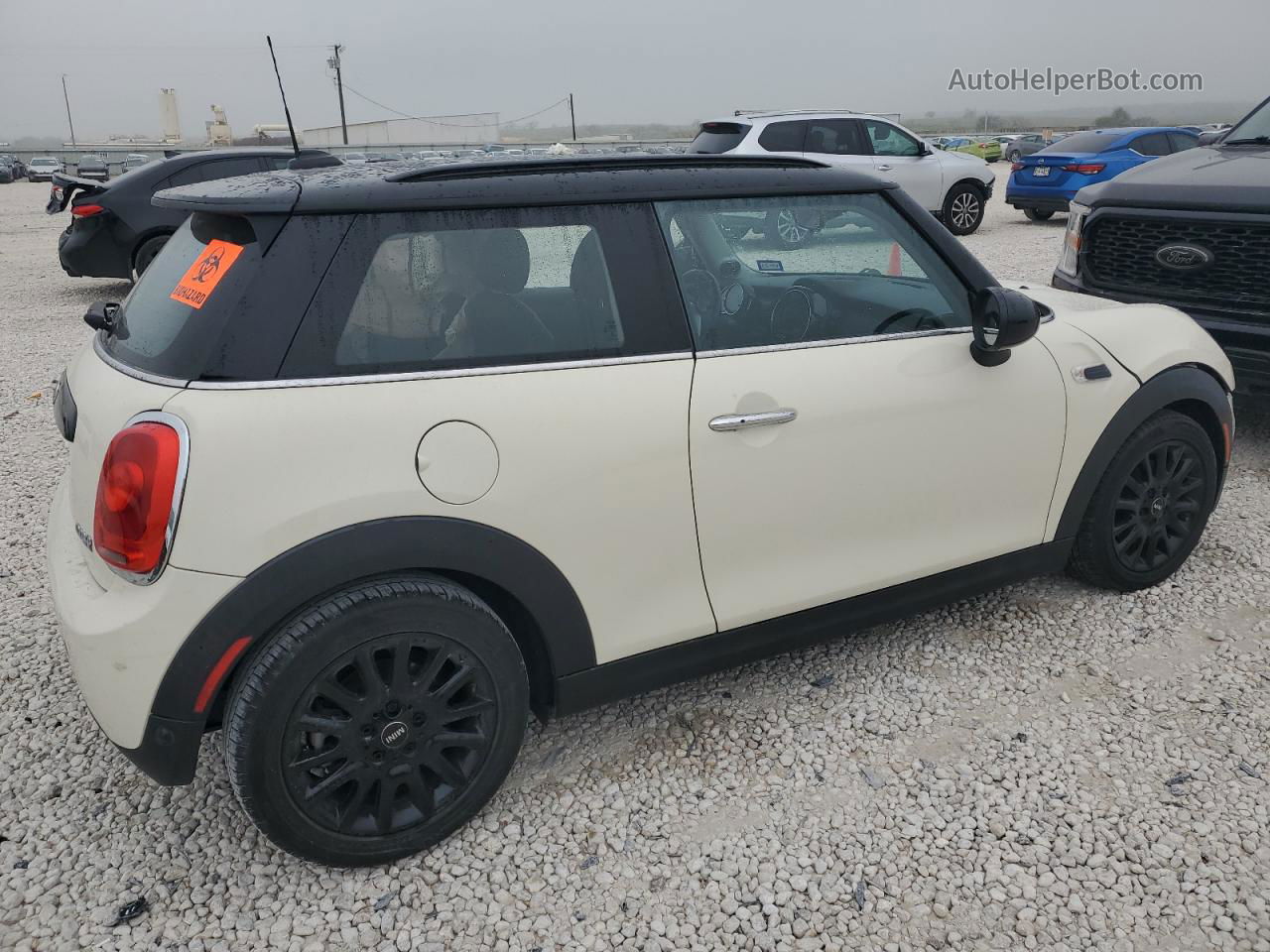 2018 Mini Cooper  Beige vin: WMWXP5C59J2G61353