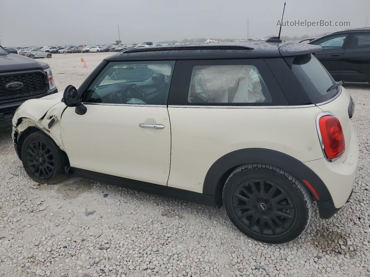 2018 Mini Cooper  Beige vin: WMWXP5C59J2G61353