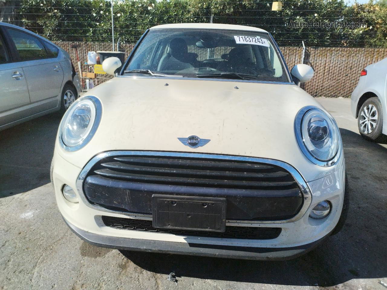 2018 Mini Cooper  White vin: WMWXP5C59J2G61658