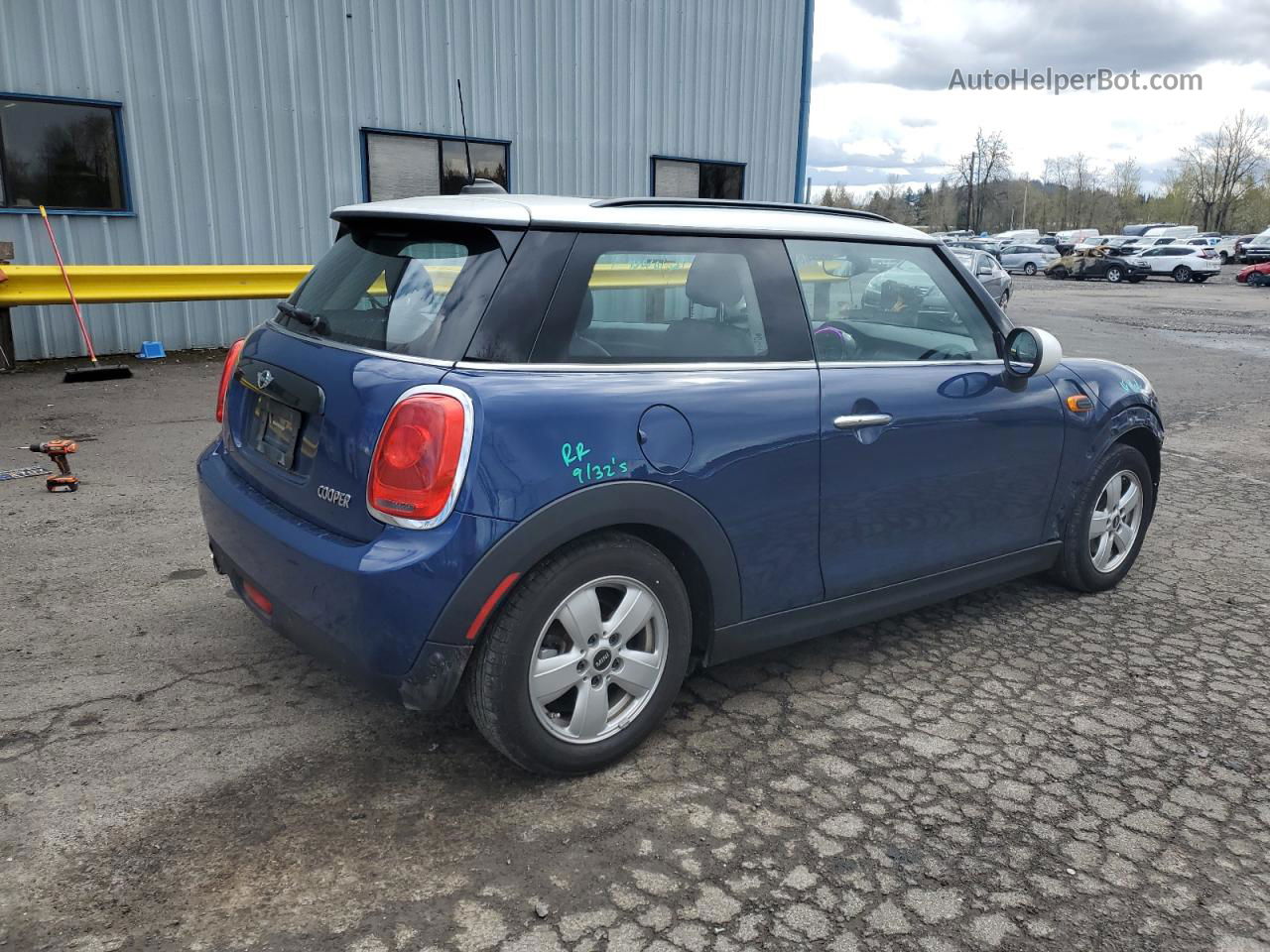 2018 Mini Cooper  Blue vin: WMWXP5C5XJ2G63001