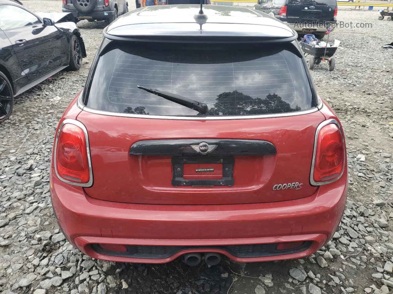 2015 Mini Cooper S Red vin: WMWXP7C56F2A34693