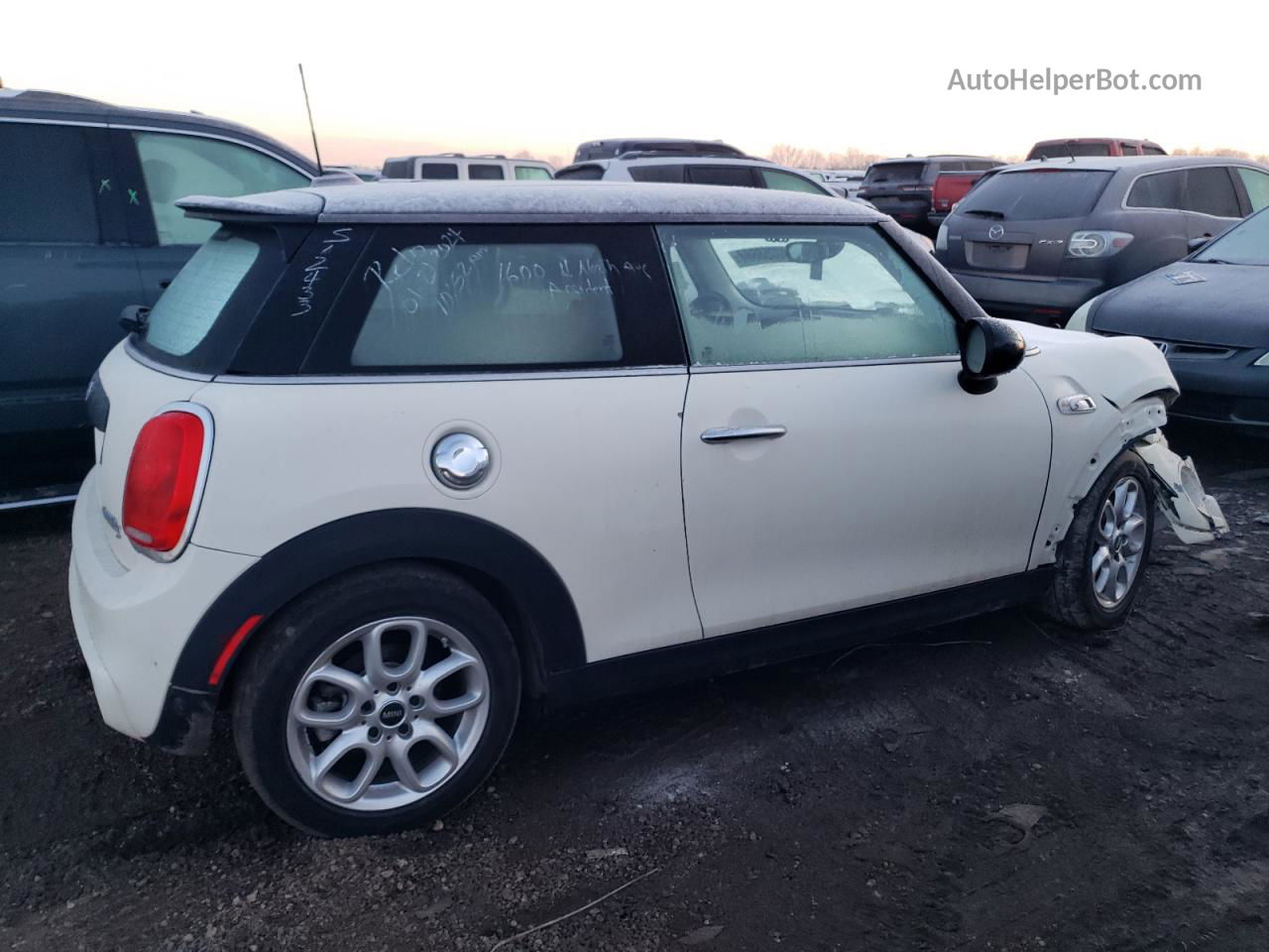 2018 Mini Cooper S White vin: WMWXP7C56J2A48456