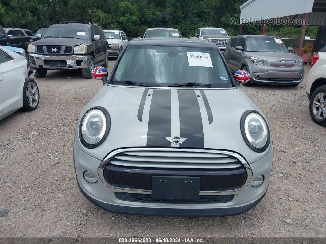 2015 Mini Hardtop Cooper Silver vin: WMWXS5C53FT828982