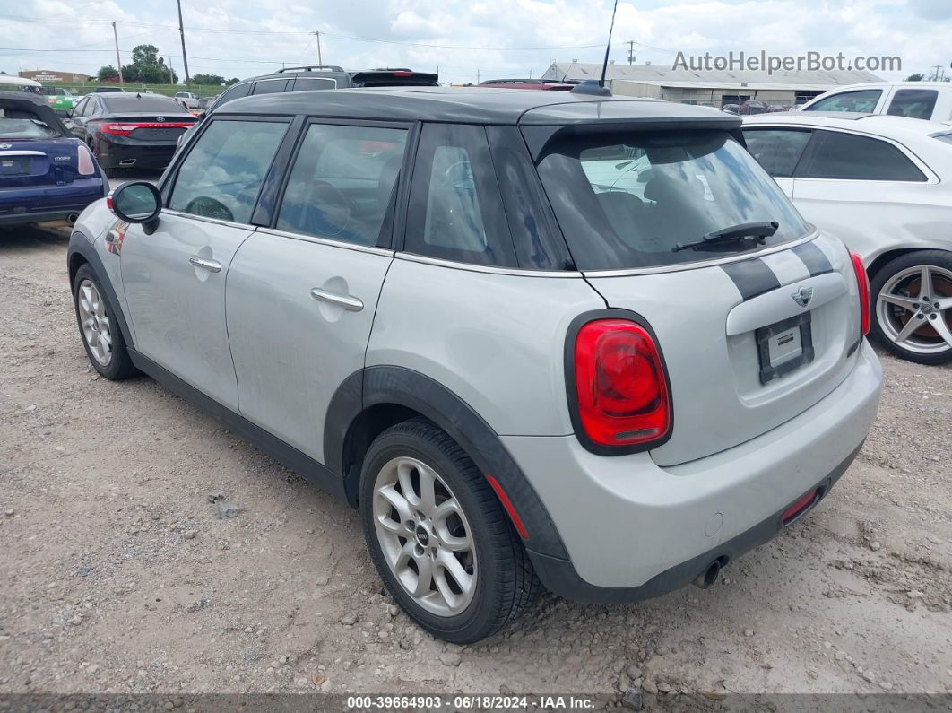 2015 Mini Hardtop Cooper Silver vin: WMWXS5C53FT828982