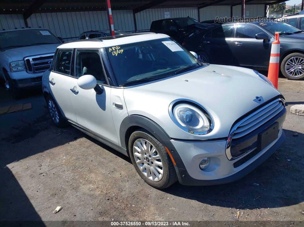 2015 Mini Cooper Hardtop 4 Door   Белый vin: WMWXS5C57FT833747