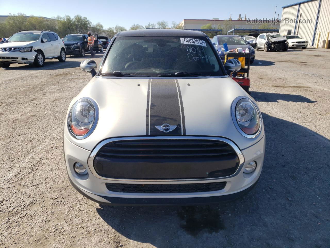 2018 Mini Cooper  Серебряный vin: WMWXU1C53J2F80768