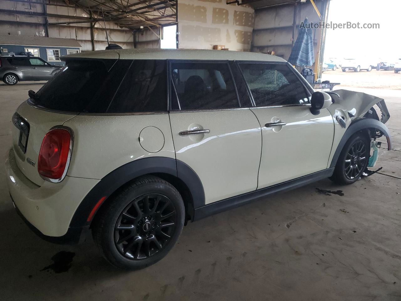 2018 Mini Cooper  White vin: WMWXU1C56J2F80408