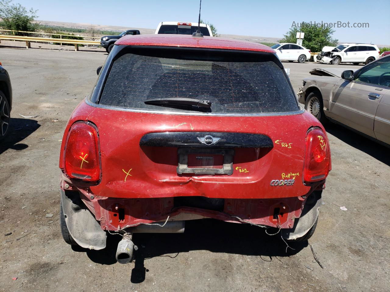 2018 Mini Cooper  Red vin: WMWXU1C56J2F80487