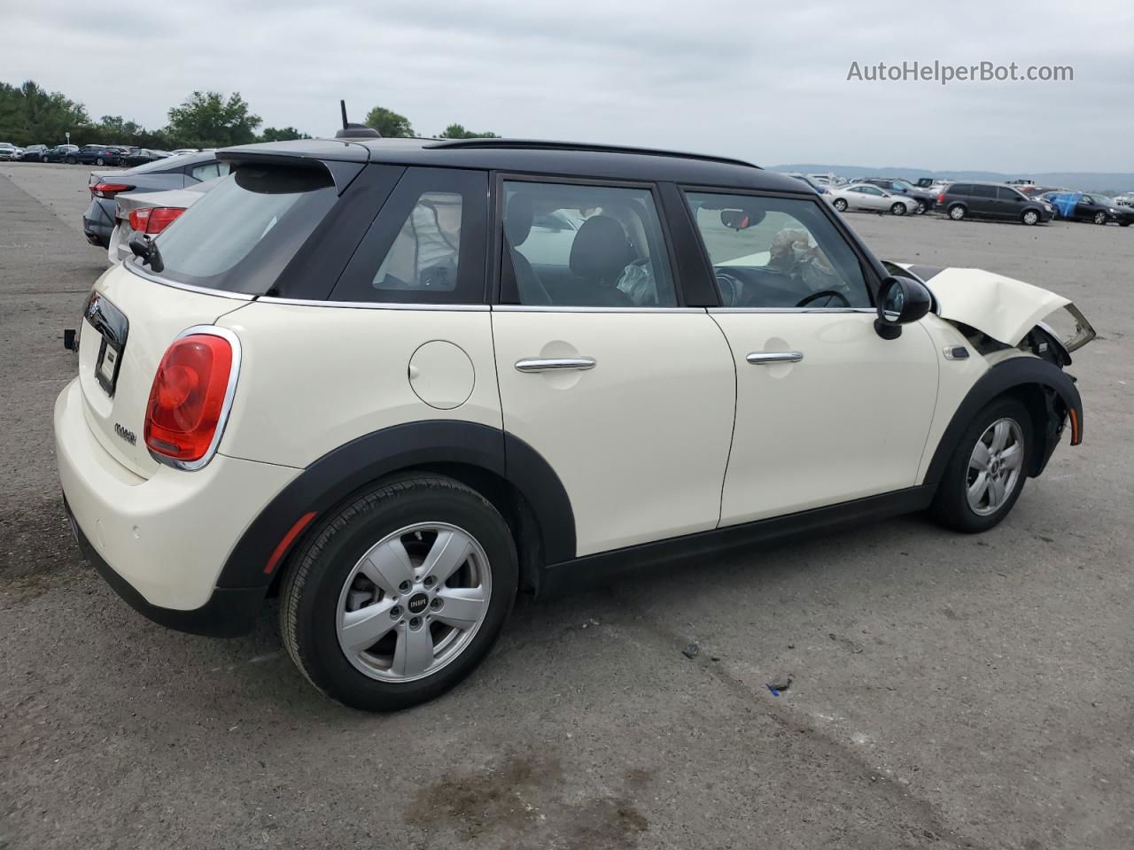 2018 Mini Cooper  White vin: WMWXU1C57J2F79123