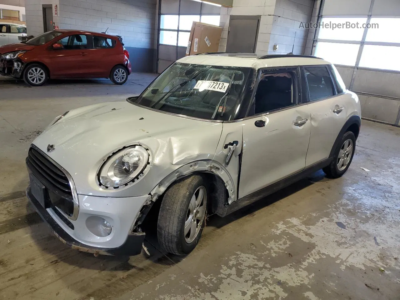 2018 Mini Cooper  White vin: WMWXU1C57J2F79753