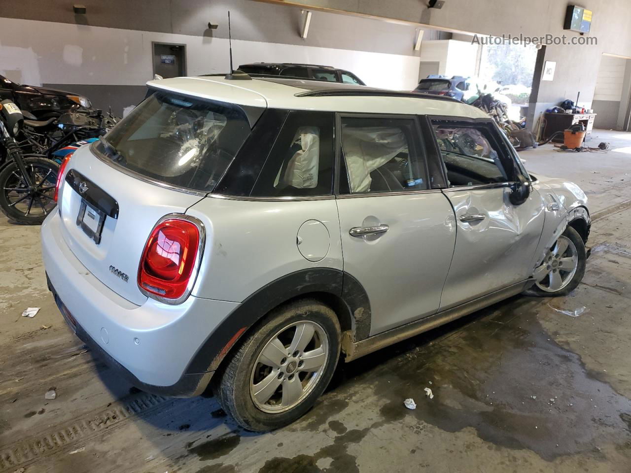 2018 Mini Cooper  White vin: WMWXU1C57J2F79753