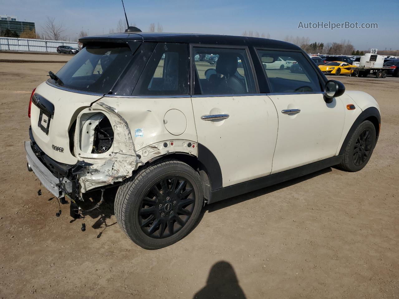 2018 Mini Cooper  Кремовый vin: WMWXU1C5XJ2F79360