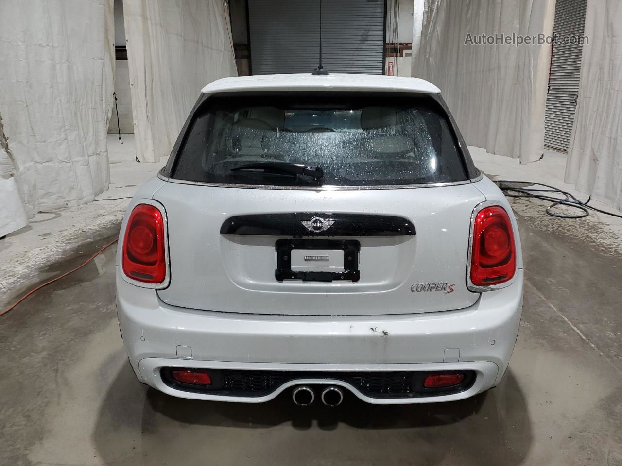 2018 Mini Cooper S Silver vin: WMWXU3C5XJ2F51084