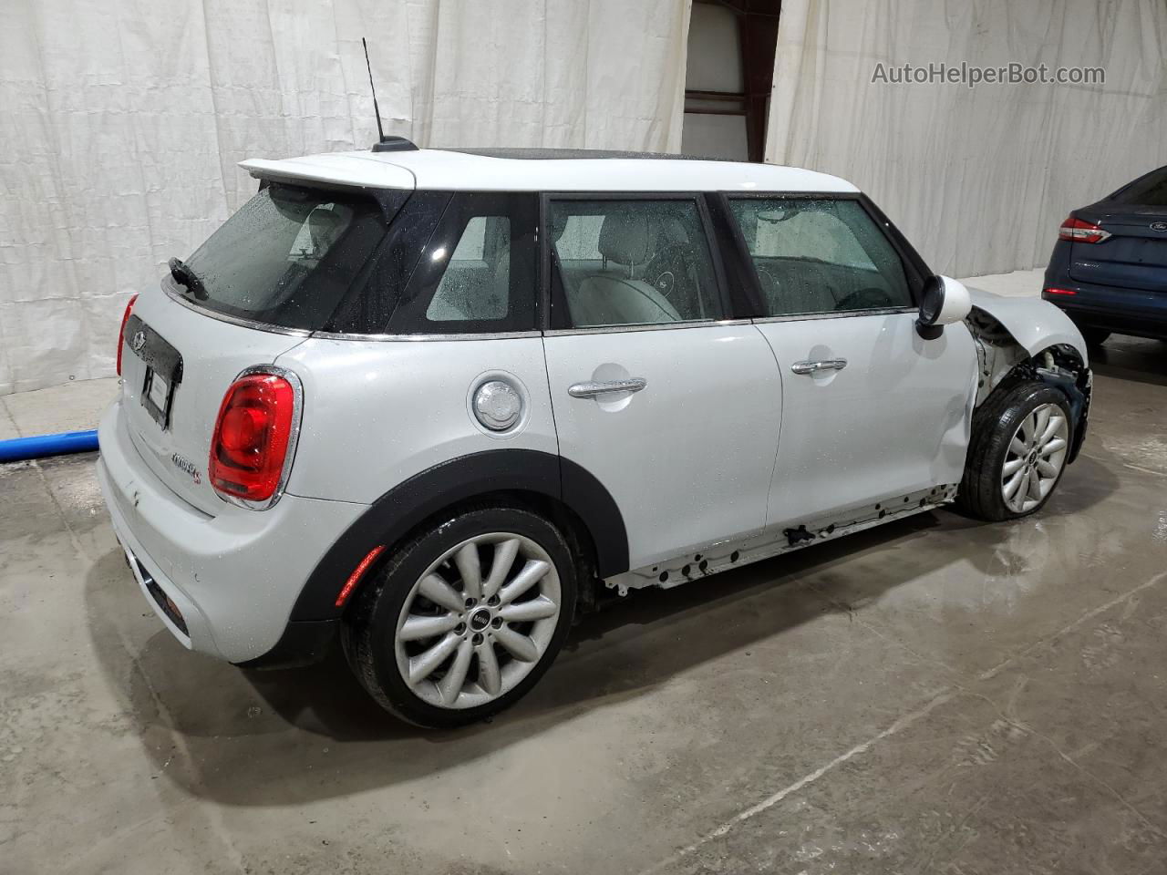 2018 Mini Cooper S Silver vin: WMWXU3C5XJ2F51084