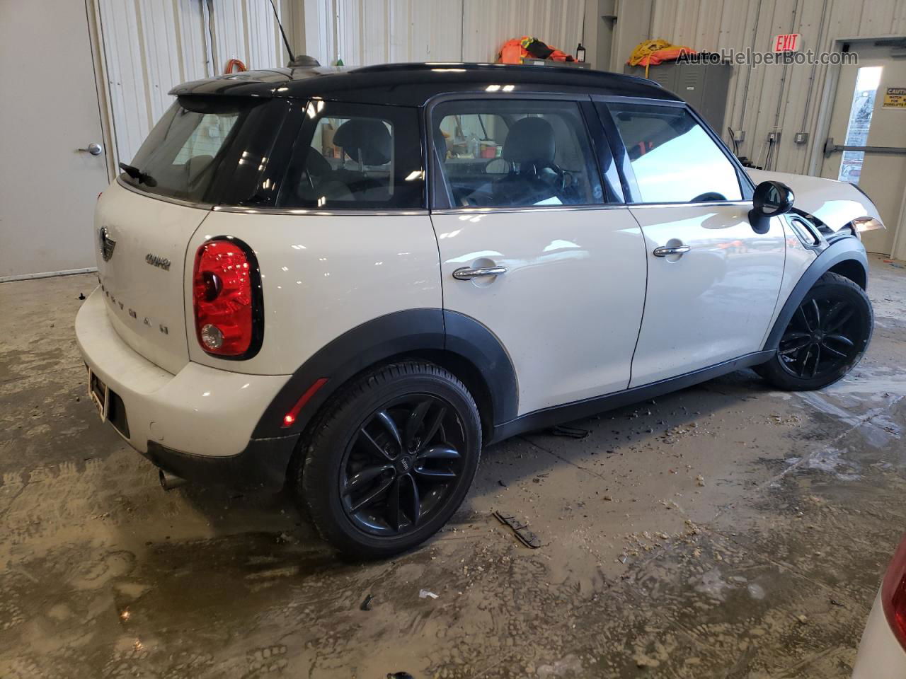 2015 Mini Cooper Countryman White vin: WMWZB3C50FWR44166