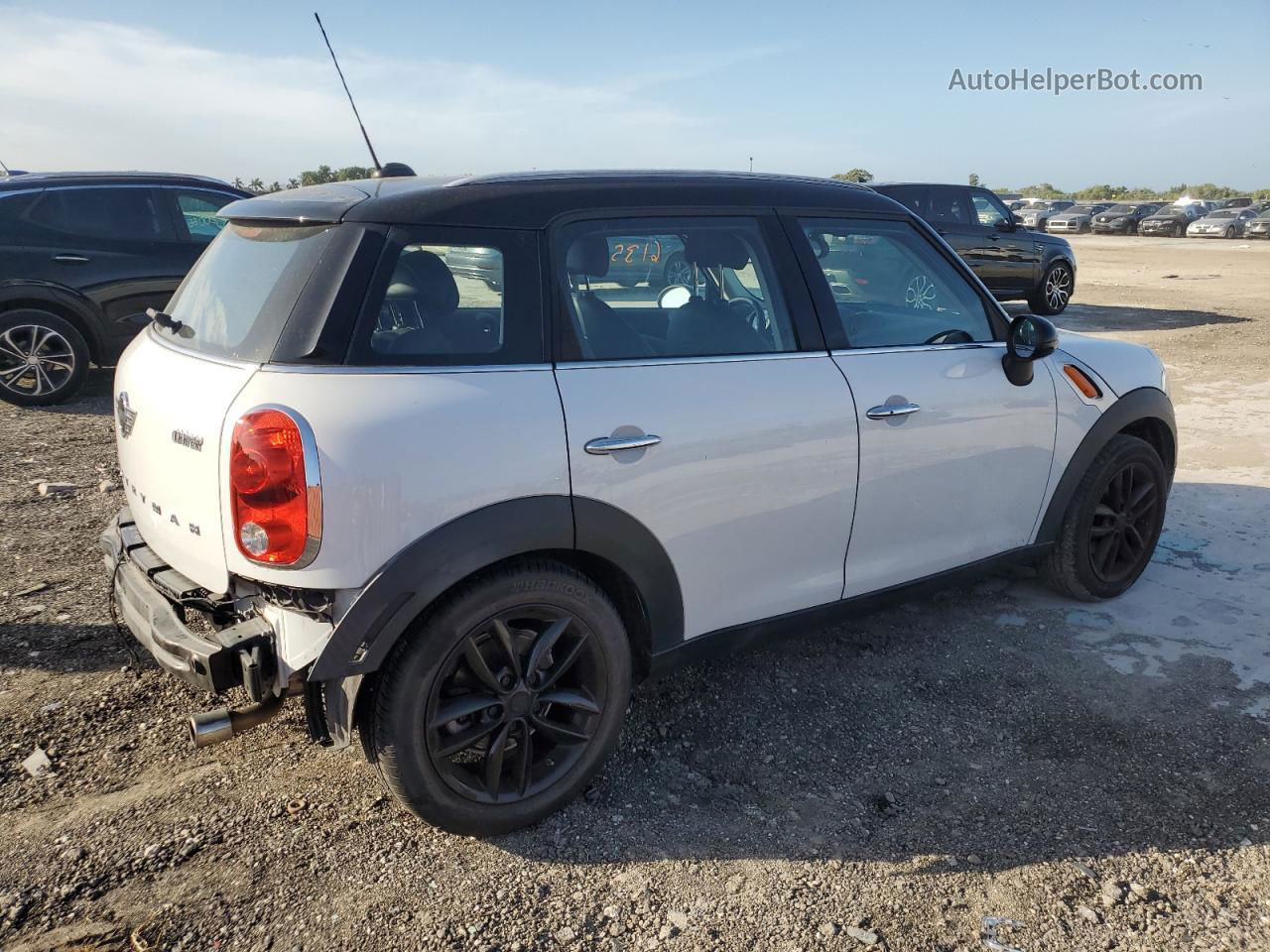 2015 Mini Cooper Countryman White vin: WMWZB3C58FWR45338