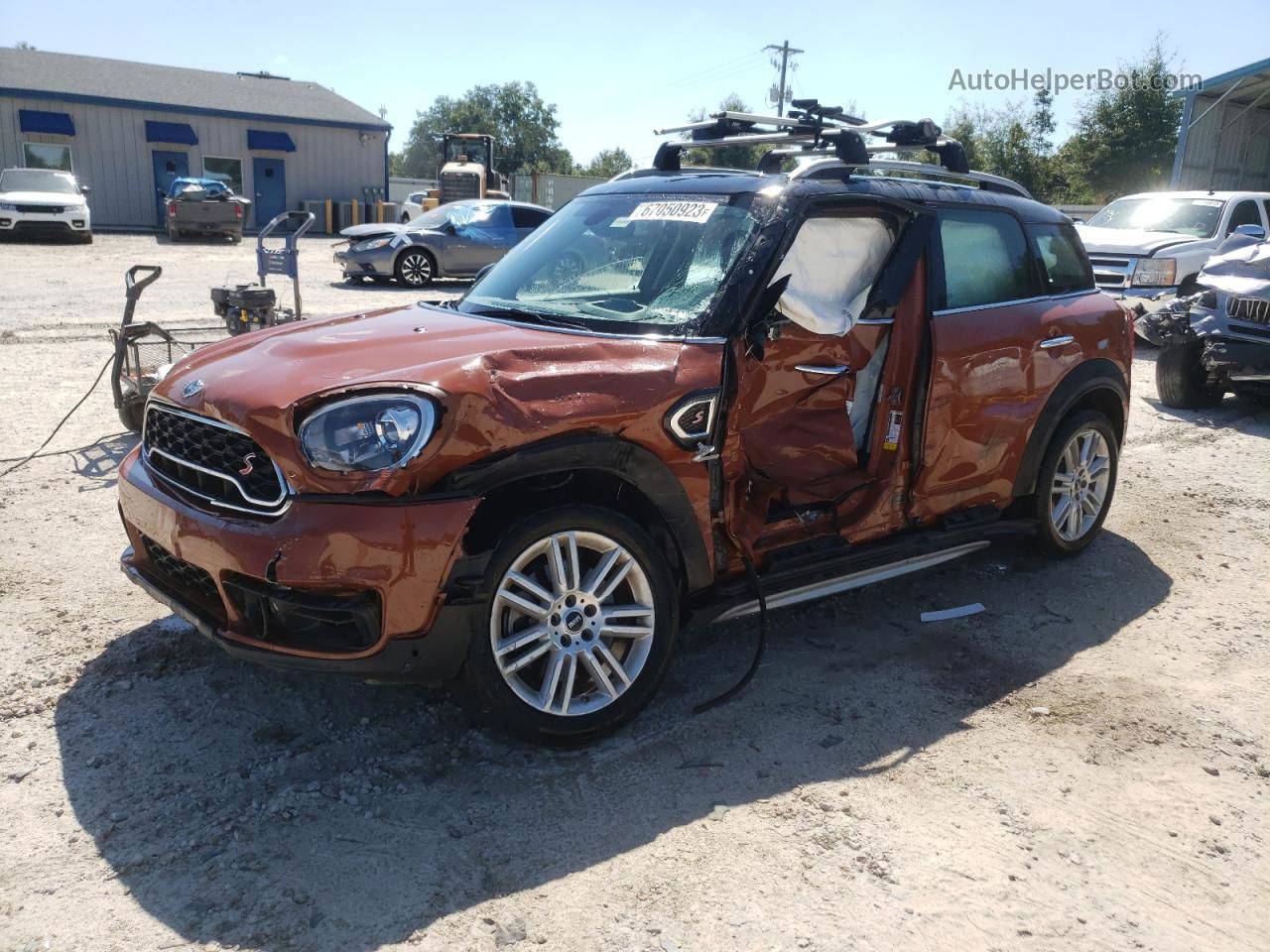 2018 Mini Cooper S Countryman Оранжевый vin: WMZYT3C31J3E93756