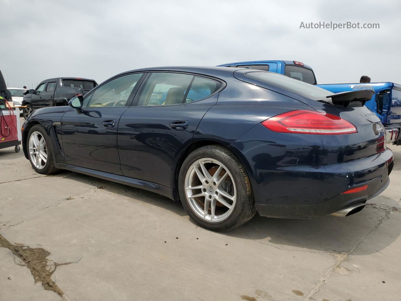 2014 Porsche Panamera 2 Blue vin: WP0AA2A70EL005200