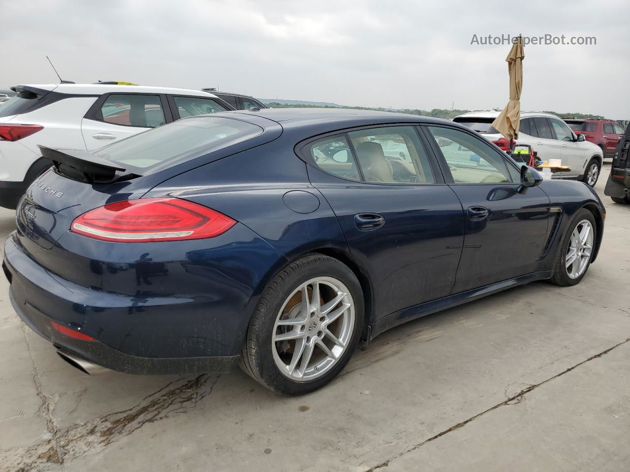 2014 Porsche Panamera 2 Blue vin: WP0AA2A70EL005200