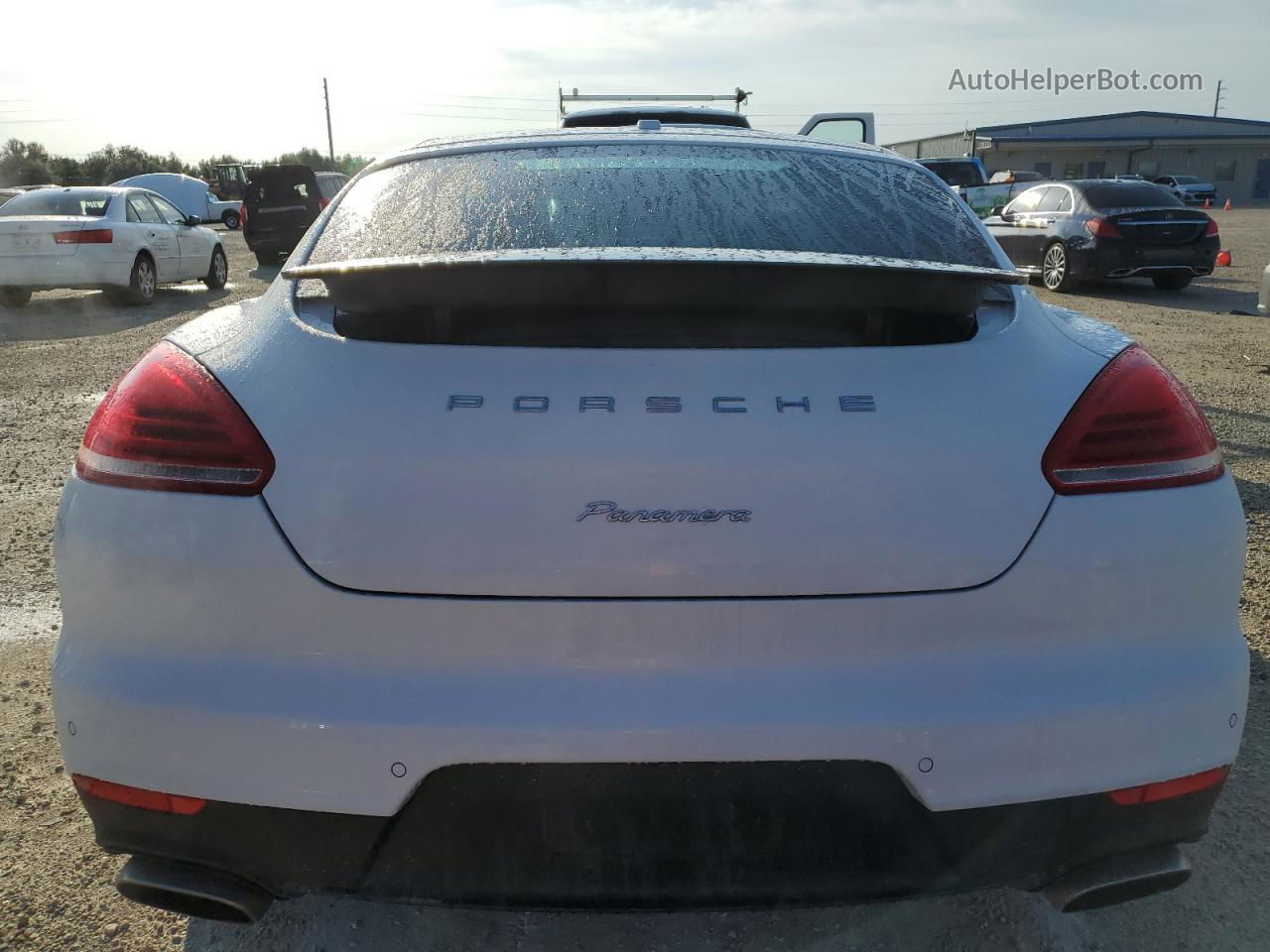 2014 Porsche Panamera 2 White vin: WP0AA2A70EL005651