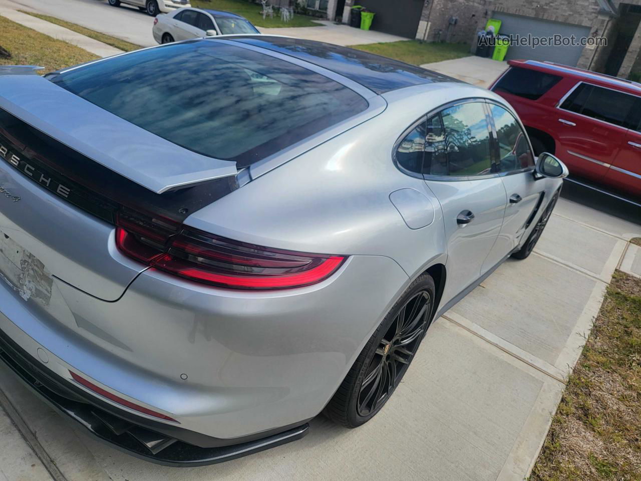 2018 Porsche Panamera 4 Silver vin: WP0AA2A71JL102450