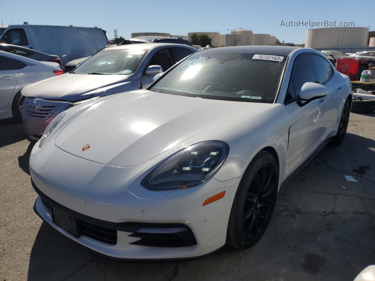 2018 Porsche Panamera 4 White vin: WP0AA2A71JL106806