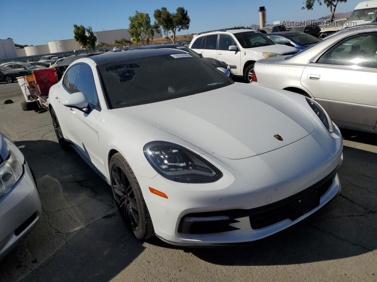 2018 Porsche Panamera 4 White vin: WP0AA2A71JL106806