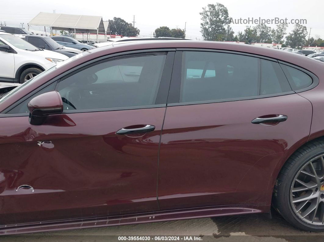 2018 Porsche Panamera   Burgundy vin: WP0AA2A72JL111335